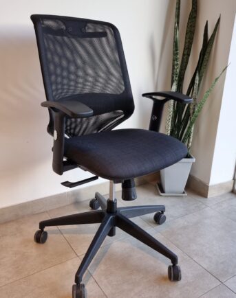 Aston – Negra 2D Aston – Negra 2D